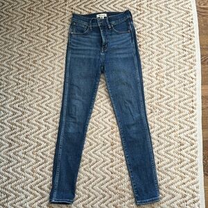 Madewell 10” high rise skinny jeans size 26